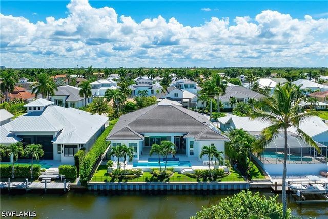 2150 Tarpon RD, Naples, FL 34102