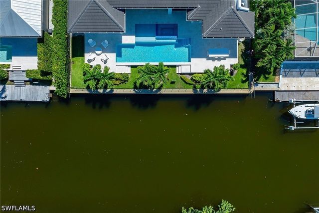 2150 Tarpon RD, Naples, FL 34102