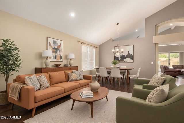 908 E MOUNTAIN SAGE Drive, Phoenix, AZ 85048