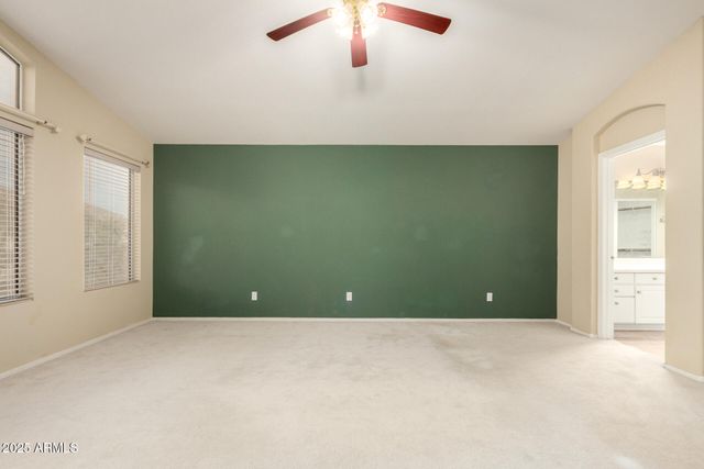 908 E MOUNTAIN SAGE Drive, Phoenix, AZ 85048