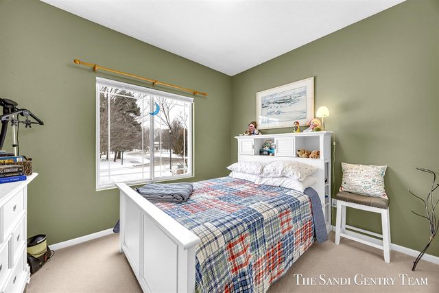 15308 Saddlebrook Court, Grand Haven, MI 49417