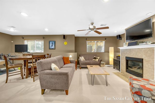 15308 Saddlebrook Court, Grand Haven, MI 49417