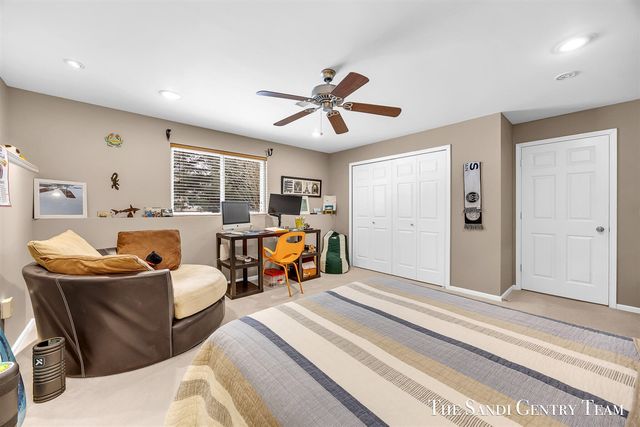 15308 Saddlebrook Court, Grand Haven, MI 49417