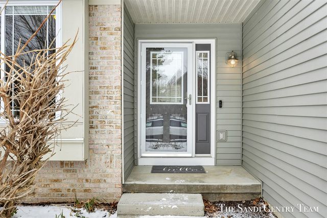 15308 Saddlebrook Court, Grand Haven, MI 49417