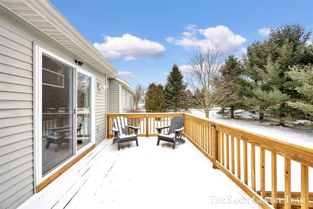 15308 Saddlebrook Court, Grand Haven, MI 49417