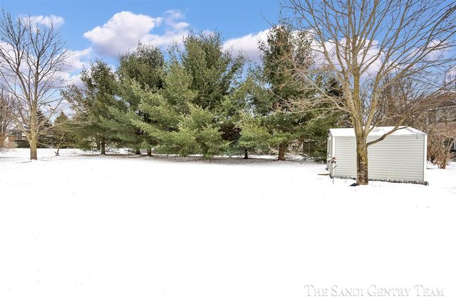 15308 Saddlebrook Court, Grand Haven, MI 49417