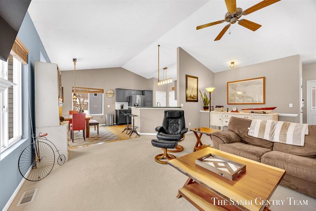 15308 Saddlebrook Court, Grand Haven, MI 49417