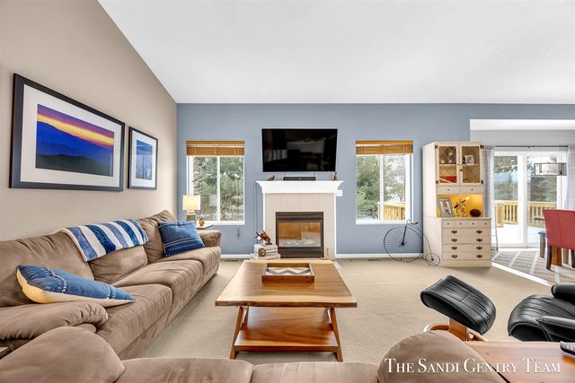 15308 Saddlebrook Court, Grand Haven, MI 49417