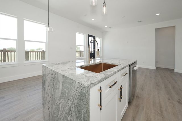 43 Buckskin Drive, Palacios, TX 77465