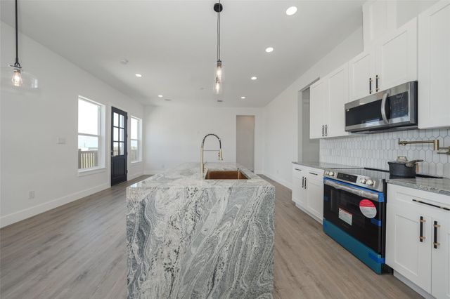 43 Buckskin Drive, Palacios, TX 77465