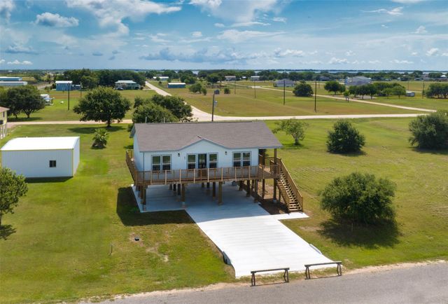 43 Buckskin Drive, Palacios, TX 77465