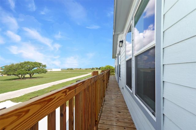 43 Buckskin Drive, Palacios, TX 77465