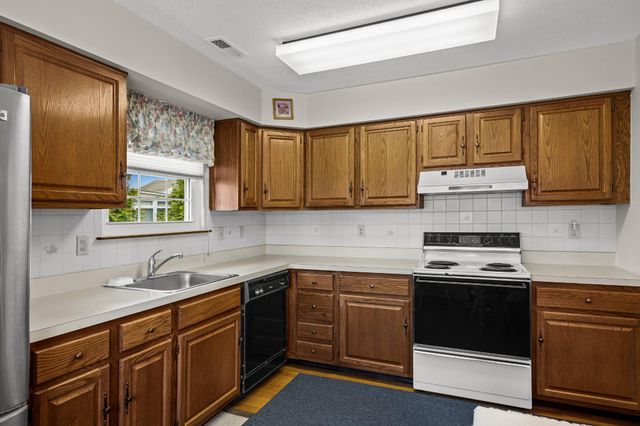 428 ELDERBERRY CT, Mount Laurel, NJ 08054