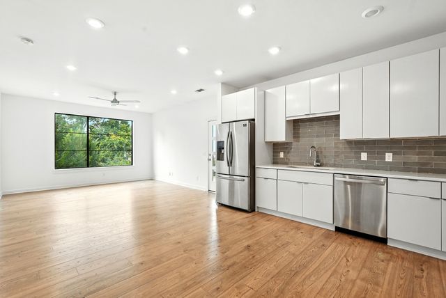 1402 Pillow St Apt 207, Nashville, TN 37203