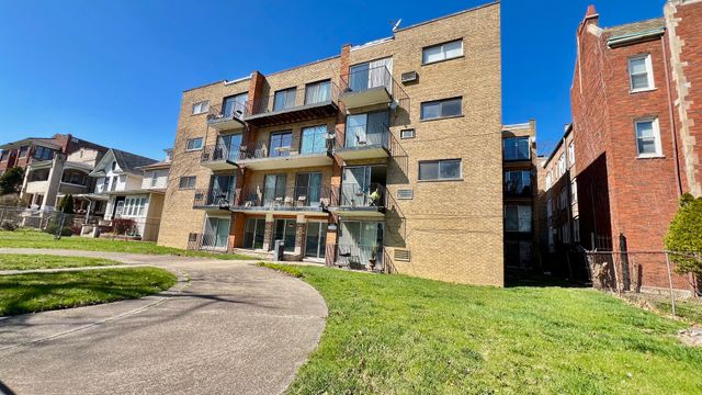5424 W Ferdinand Street 104, Chicago, IL 60644