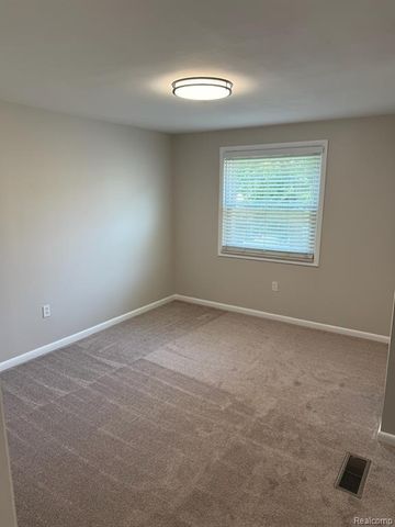 671 Coolidge Road, Birmingham, MI 48009