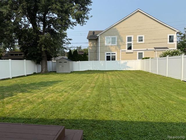 671 Coolidge Road, Birmingham, MI 48009