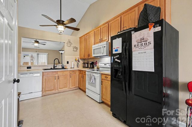 8418 Appledale Drive, Charlotte, NC 28262