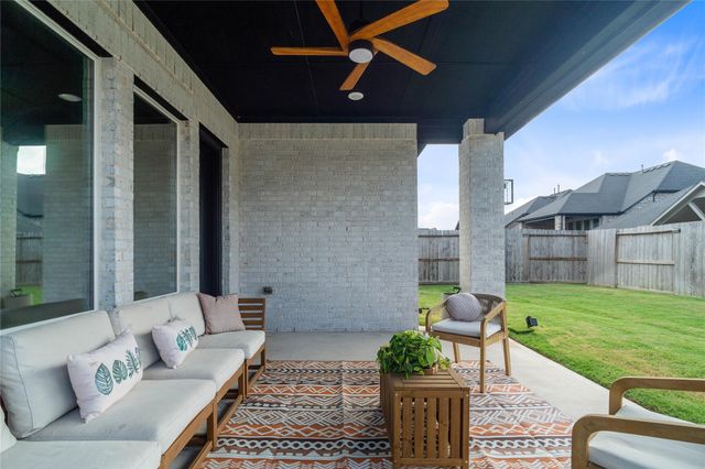 31819 Pecan Meadow Lane, Fulshear, TX 77441