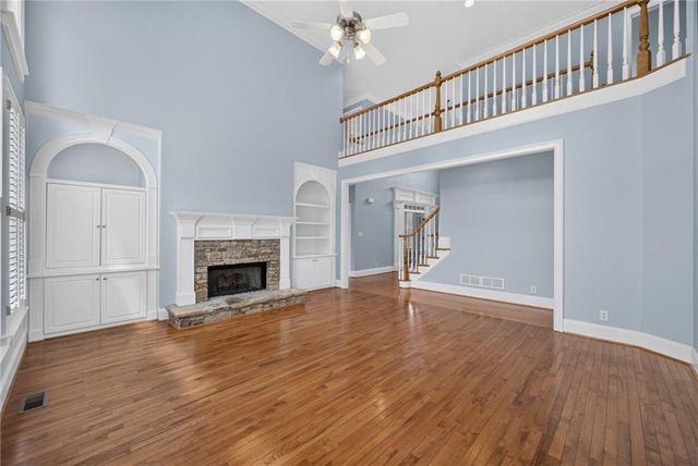 562 Grassmeade Way, Snellville, GA 30078