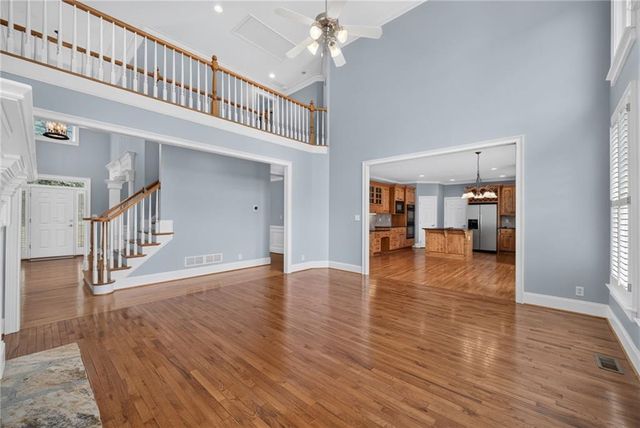 562 Grassmeade Way, Snellville, GA 30078