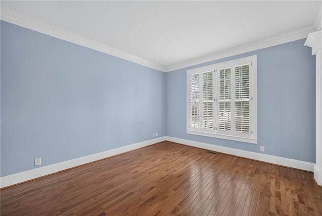 562 Grassmeade Way, Snellville, GA 30078