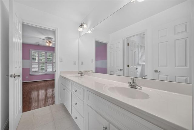 562 Grassmeade Way, Snellville, GA 30078