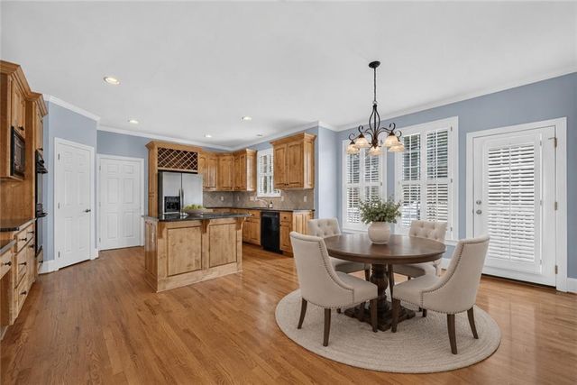 562 Grassmeade Way, Snellville, GA 30078