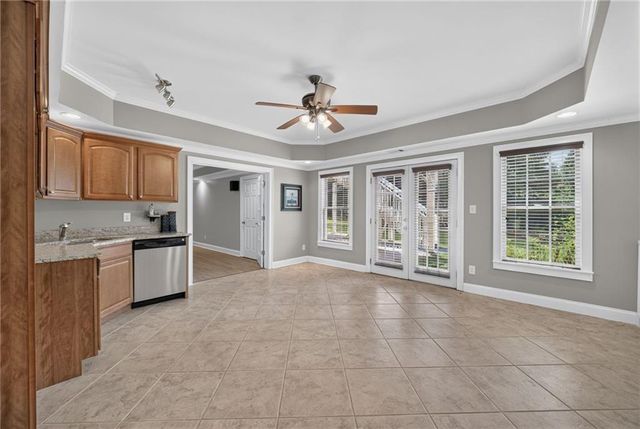 562 Grassmeade Way, Snellville, GA 30078