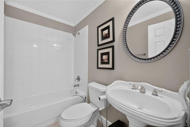 562 Grassmeade Way, Snellville, GA 30078