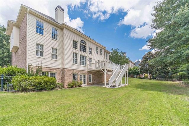562 Grassmeade Way, Snellville, GA 30078