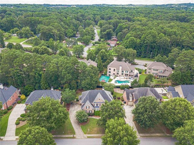 562 Grassmeade Way, Snellville, GA 30078