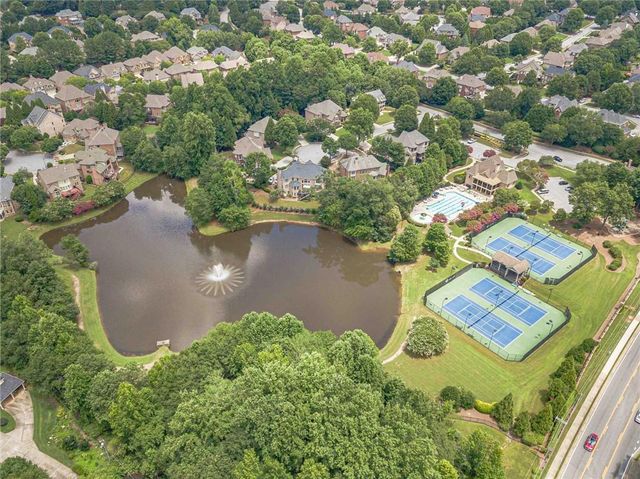 562 Grassmeade Way, Snellville, GA 30078