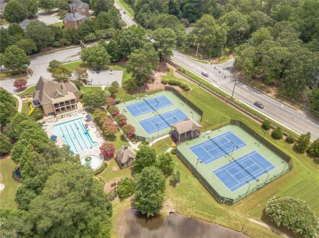 562 Grassmeade Way, Snellville, GA 30078
