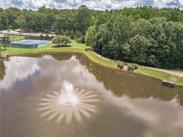 562 Grassmeade Way, Snellville, GA 30078
