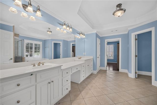 562 Grassmeade Way, Snellville, GA 30078