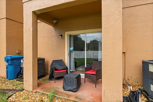 550 CALABRIA AVENUE, Davenport, FL 33897