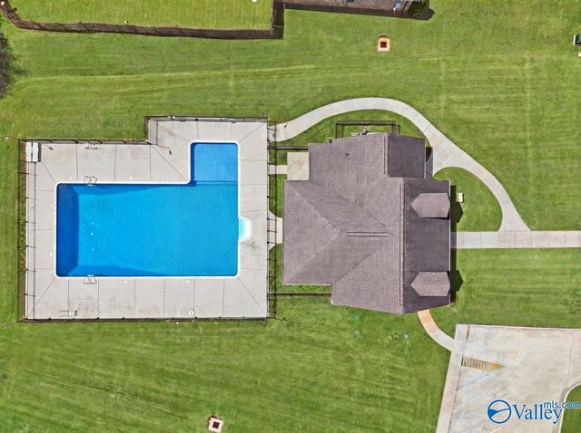 105 Ellis Ridge Drive, Meridianville, AL 35759