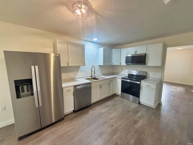 116 Middle Avenue, Bedford, IN 47421