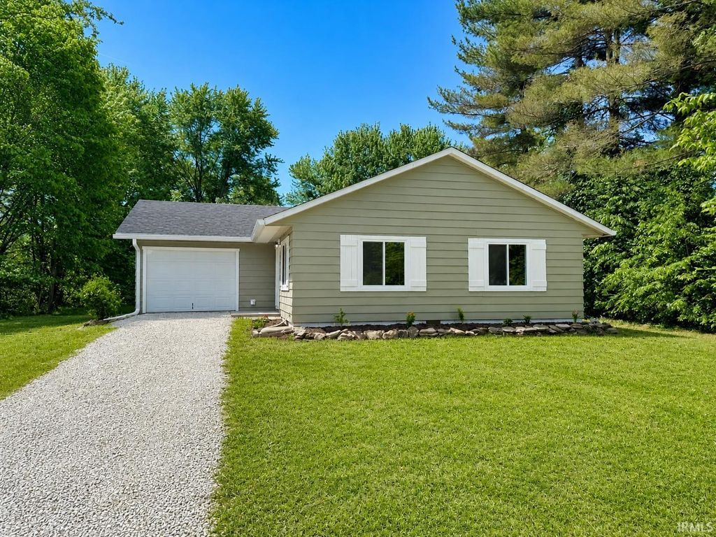 116 Middle Avenue, Bedford, IN 47421