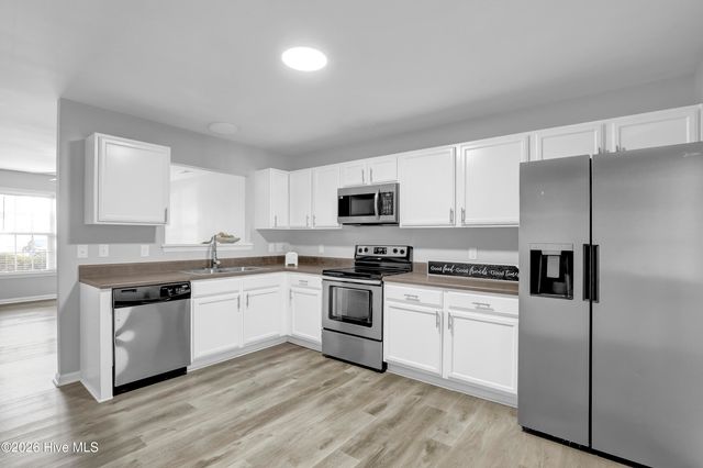 422 Caldwell Loop, Jacksonville, NC 28546