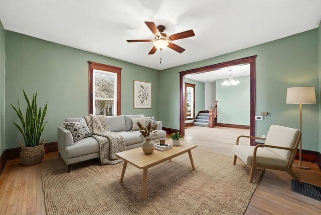 720 S Mckinley Avenue, Freeport, IL 61032