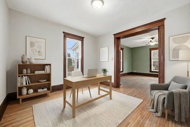 720 S Mckinley Avenue, Freeport, IL 61032