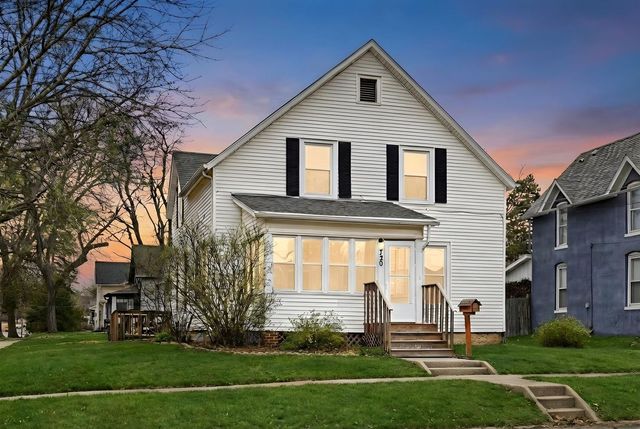 720 S Mckinley Avenue, Freeport, IL 61032