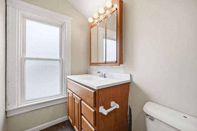 720 S Mckinley Avenue, Freeport, IL 61032