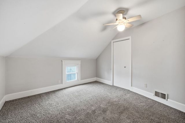 720 S Mckinley Avenue, Freeport, IL 61032