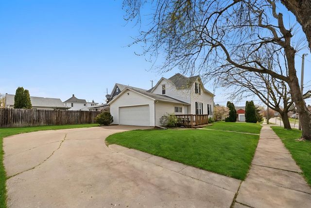 720 S Mckinley Avenue, Freeport, IL 61032