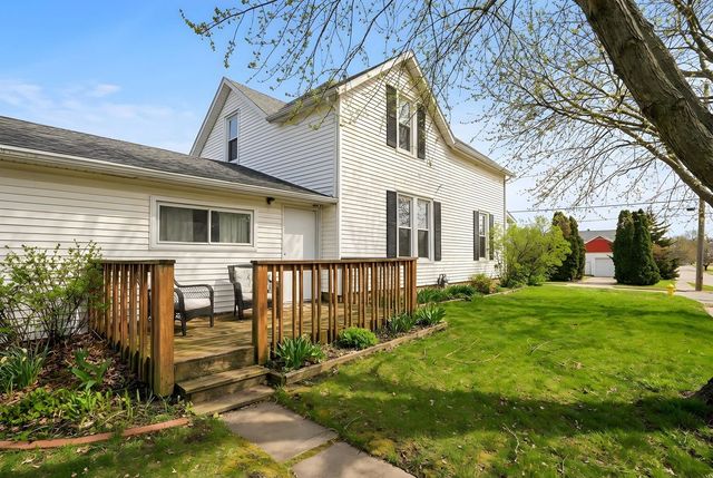 720 S Mckinley Avenue, Freeport, IL 61032