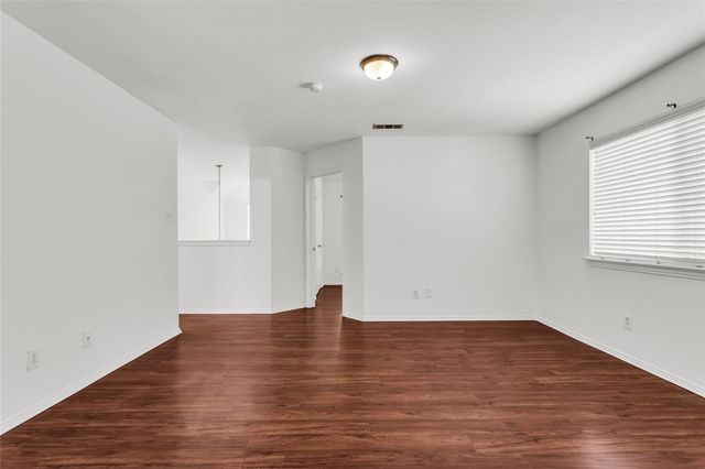 6902 Amesbury Lane, Rowlett, TX 75089