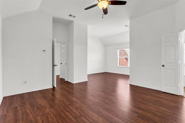 6902 Amesbury Lane, Rowlett, TX 75089